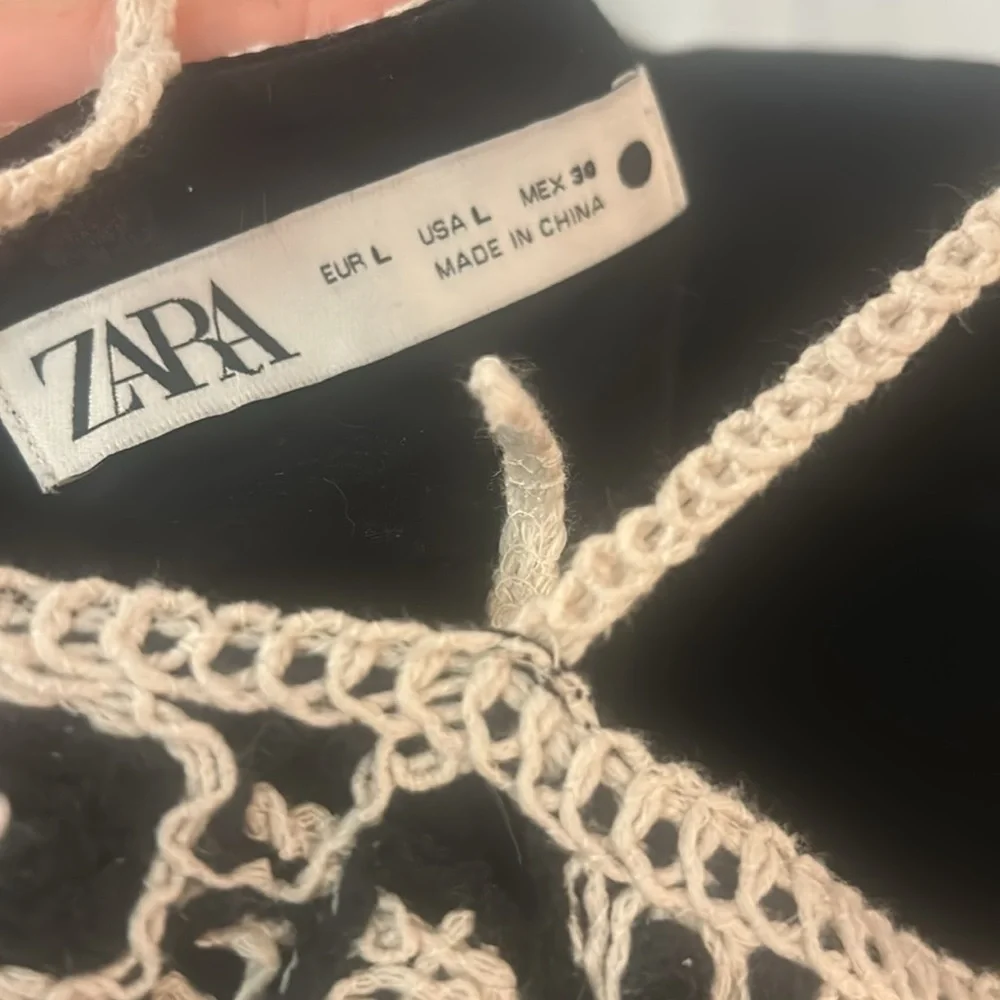 Zara Crochet Dress - Picture 4 of 4